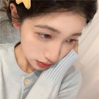 橙色女孩